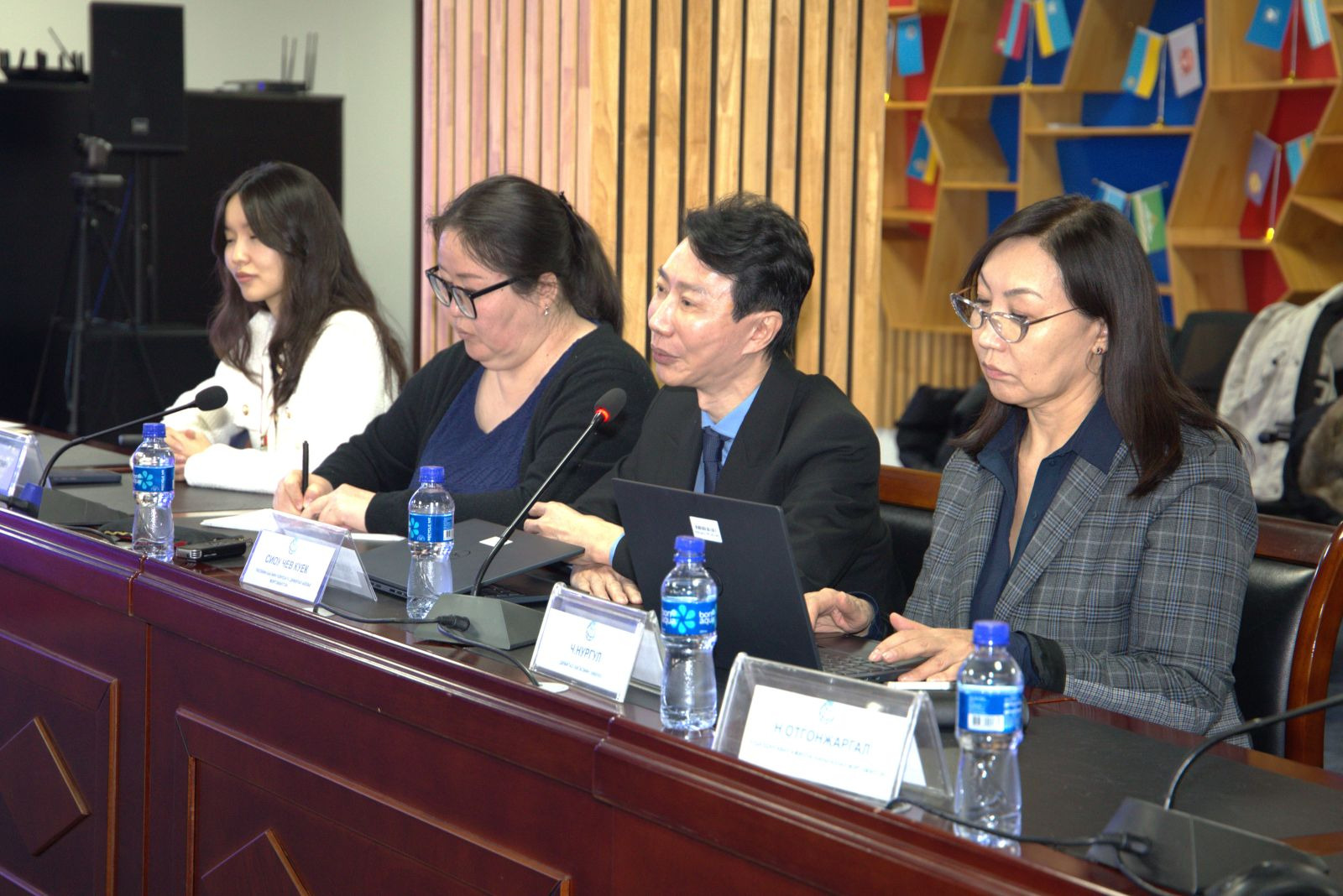 Дэлхийн банкны төлөөлөгчид УБЕГ-тай уулзалт зохион байгуулж, төслийн хэрэгжилт, үр дүн, цаашдын хамтын ажиллагааны талаар санал солилцлоо